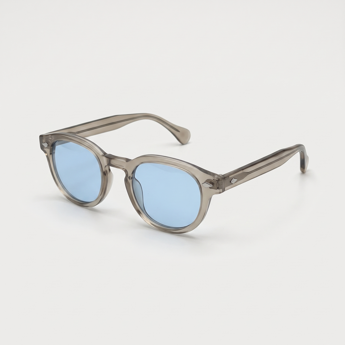 K6 Lumen sunglasses in Khaki / Ice Blue, three-quarter view