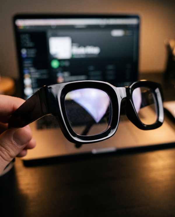 Lens guide